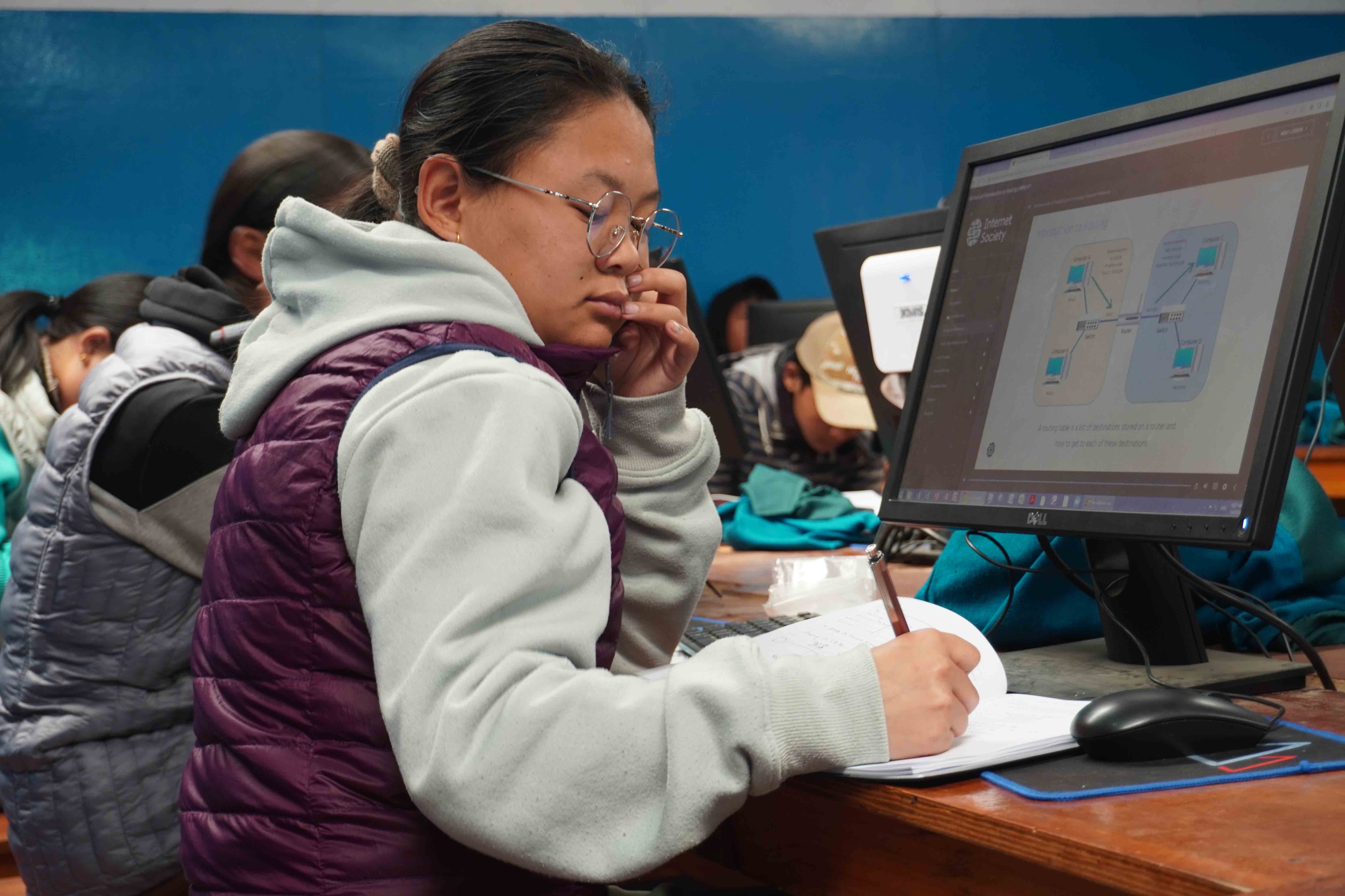 Deploying and Designing Computer and GPON Networks