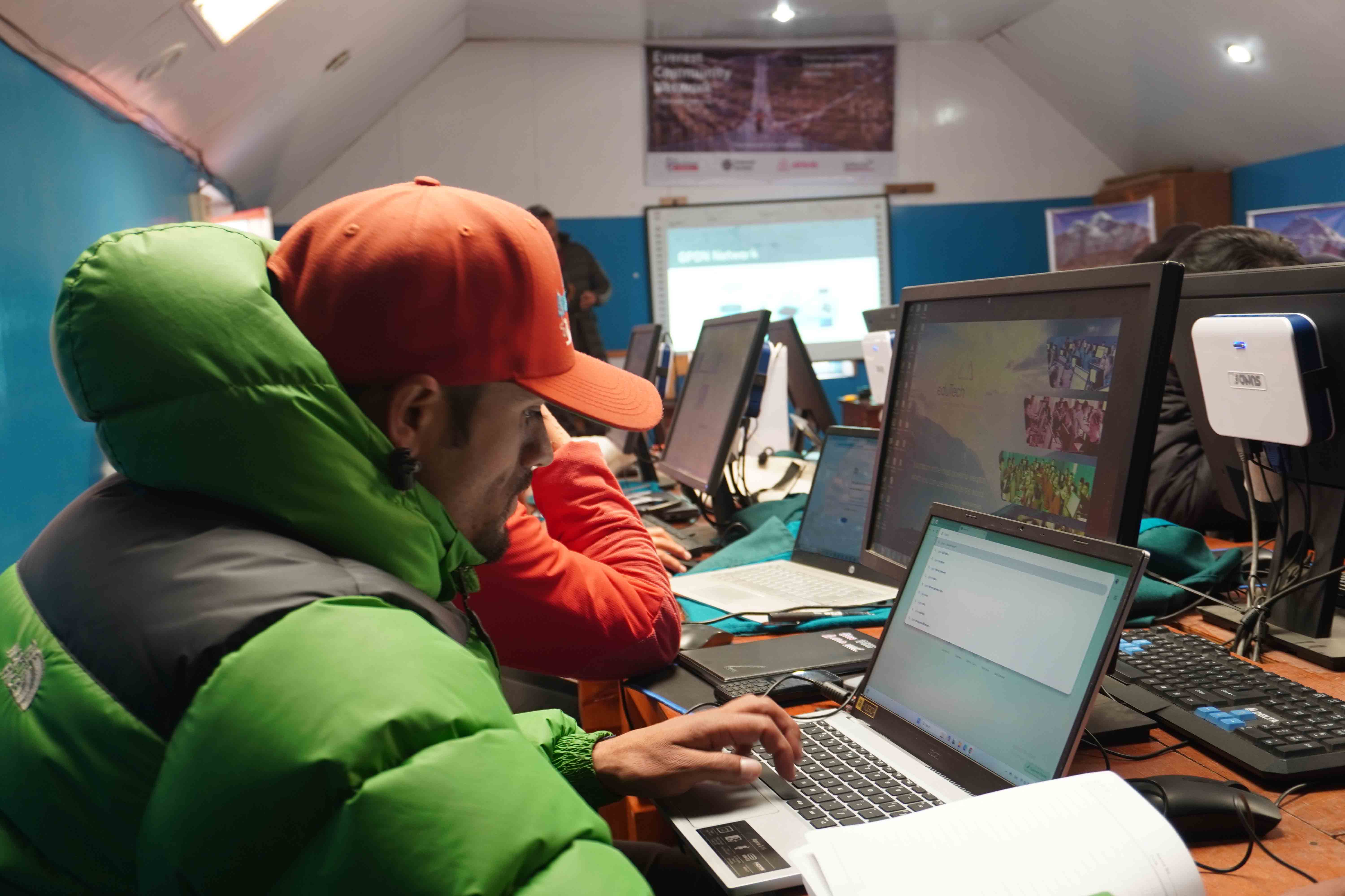 Deploying and Designing Computer and GPON Networks