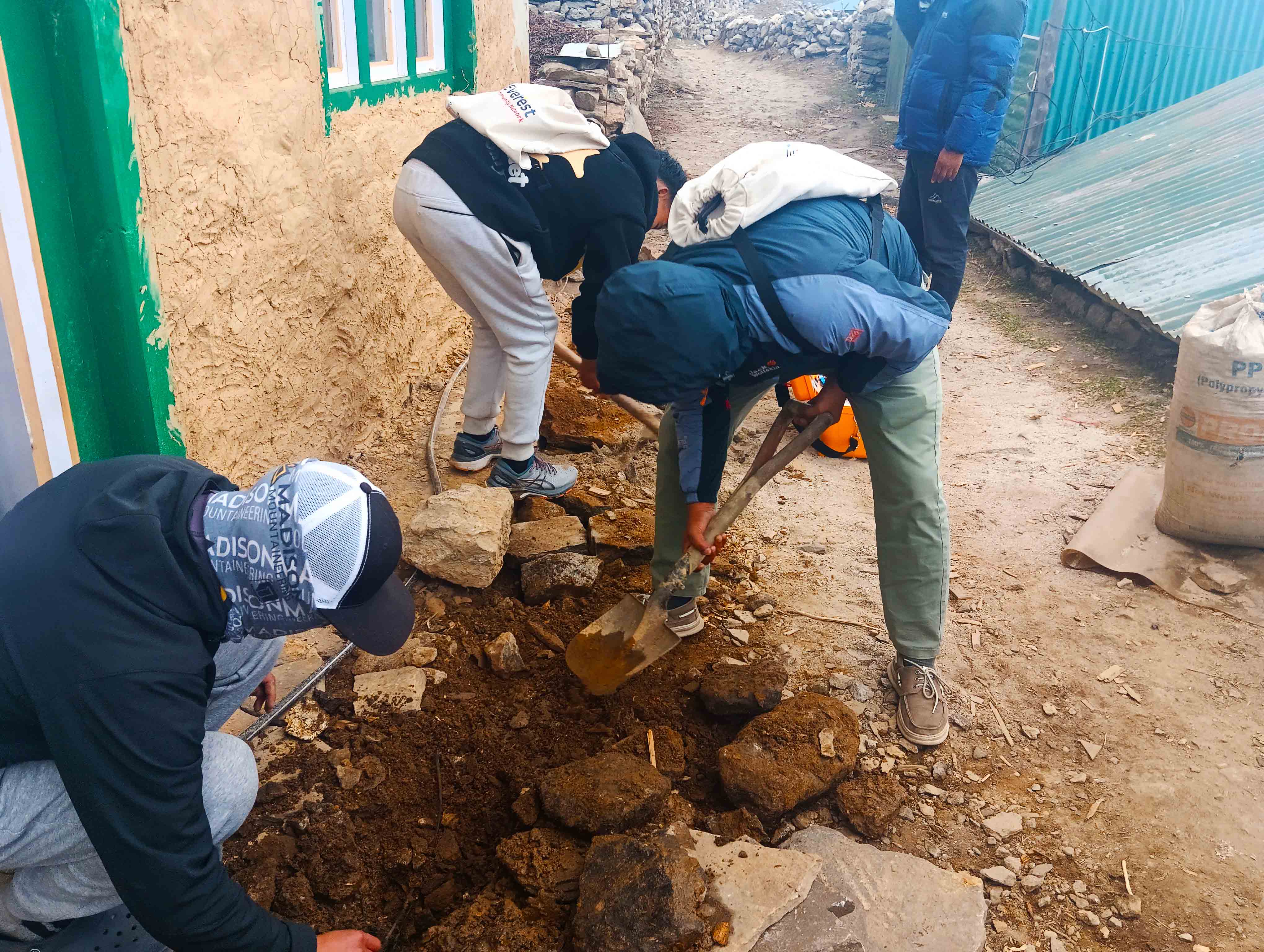 Deploying and Designing Computer and GPON Networks